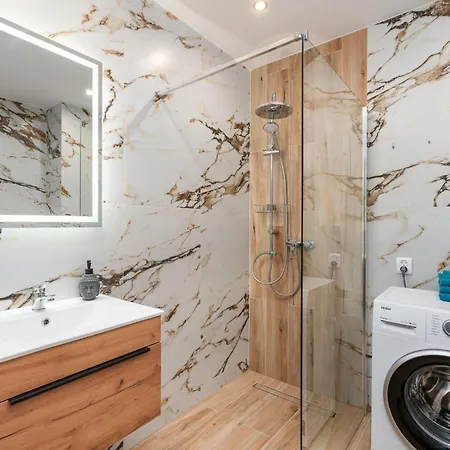 Goja Podzamcze Apartment Walbrzych
